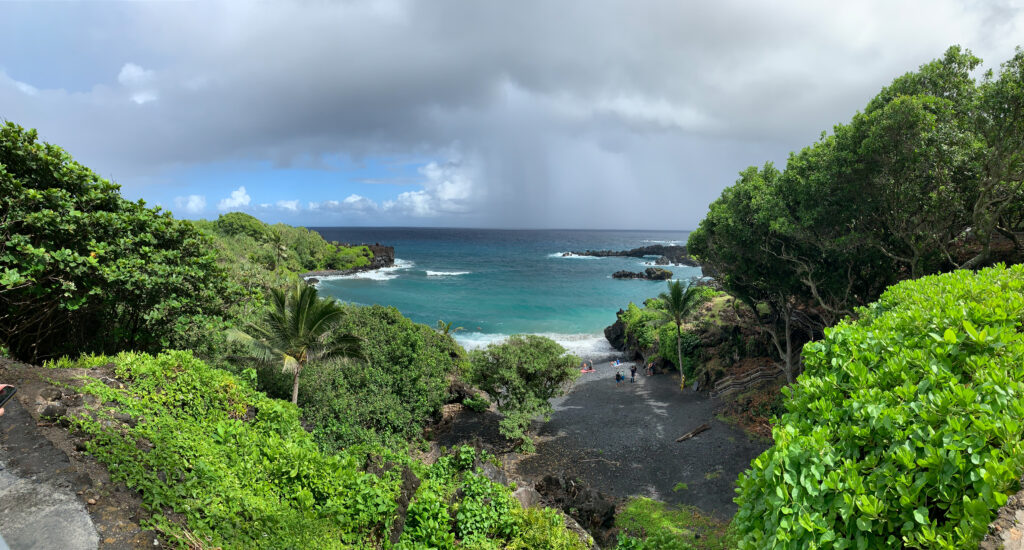 Black Sand Beach on the Road to Hana in Maui. Best things to do in Maui on a budget. 