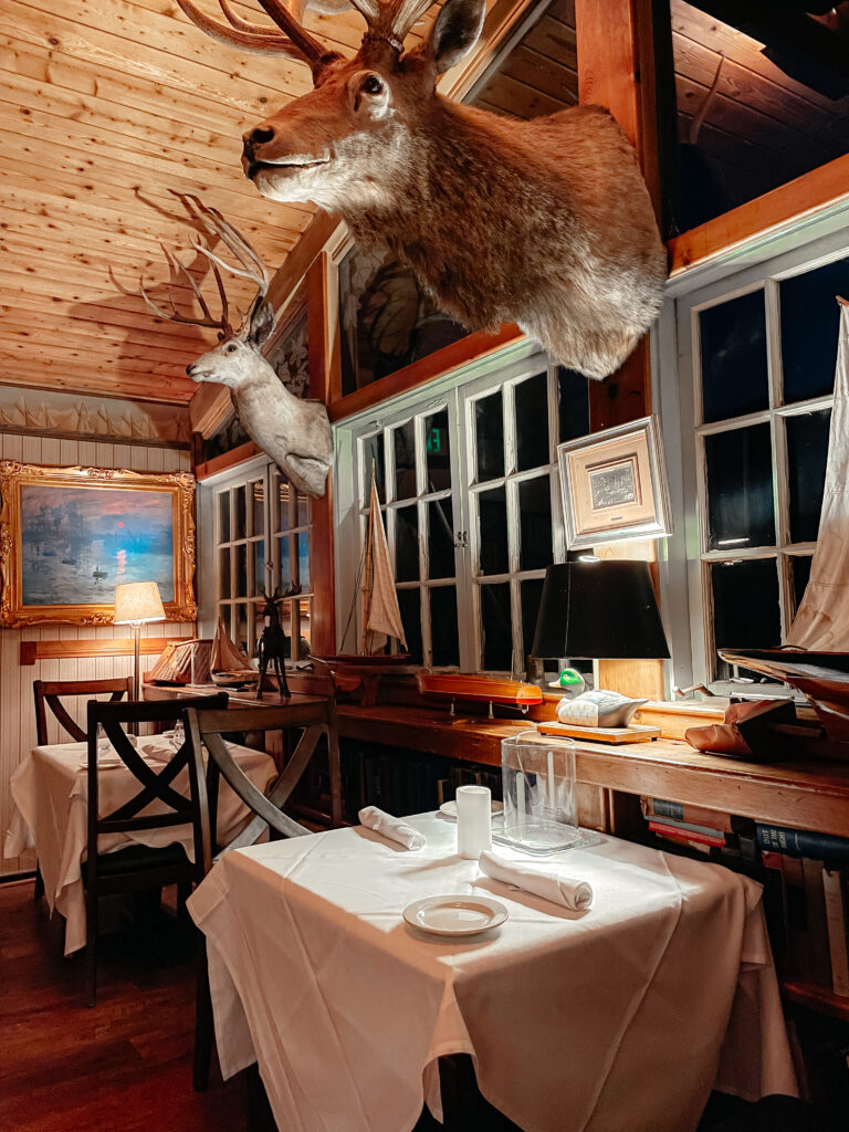 Saddle Peak Lodge Dining Room 