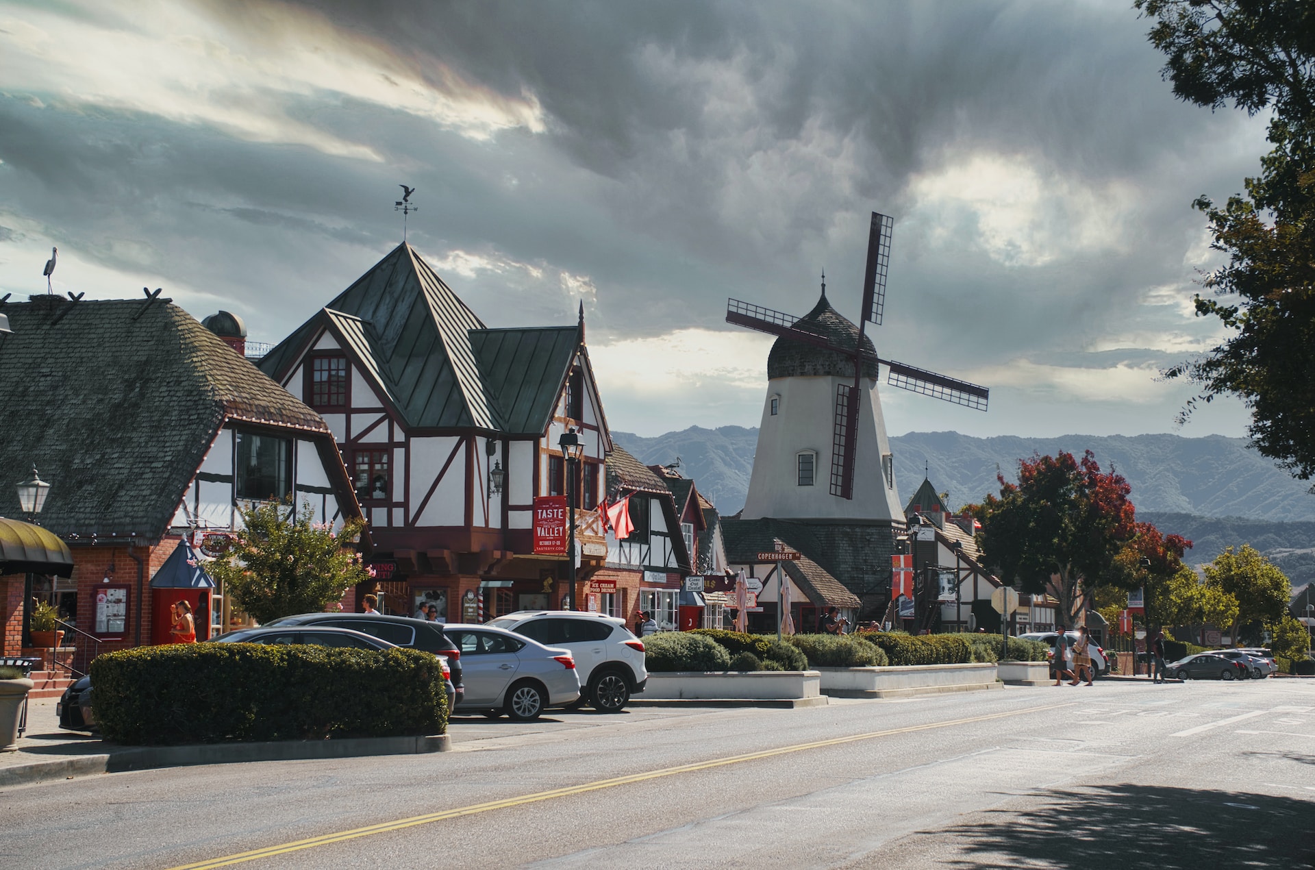 Day Trip from Los Angeles to Solvang