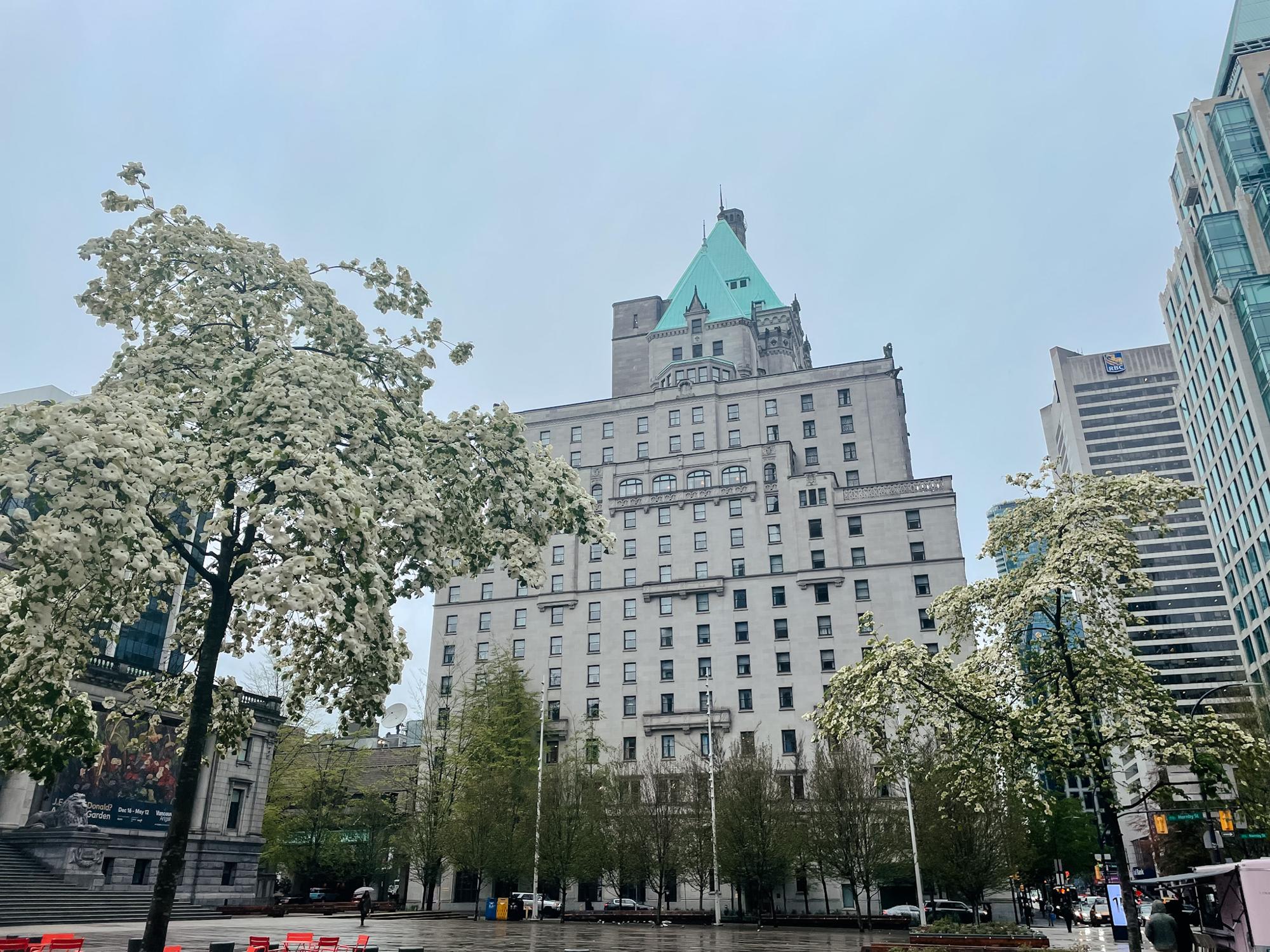 Fairmont Vancouver Downtown Hotel Exterior